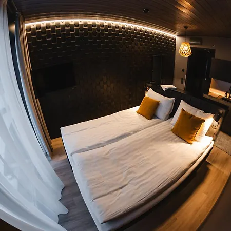 Yllaesrinne Deluxe Hotel Yllasjarvi